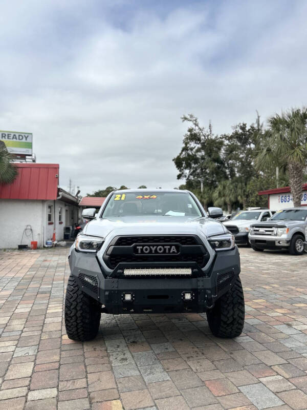 2021 Toyota Tacoma SR5's photo