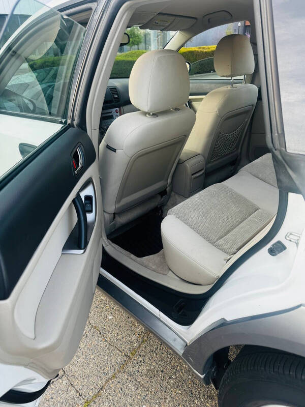2005 Subaru Outback 2.5i