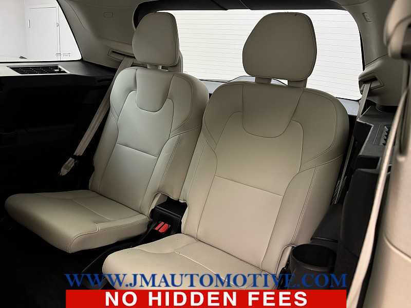 2019 Volvo XC90 T6 Momentum