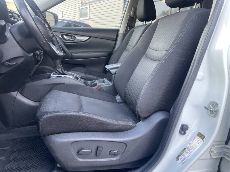 2018 Nissan Rogue SV