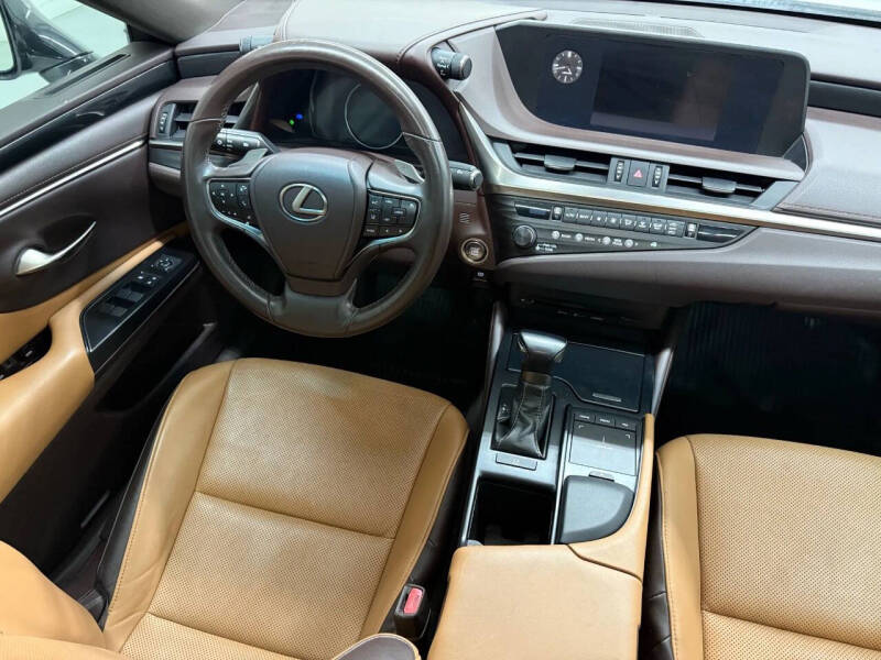 2019 Lexus ES 350