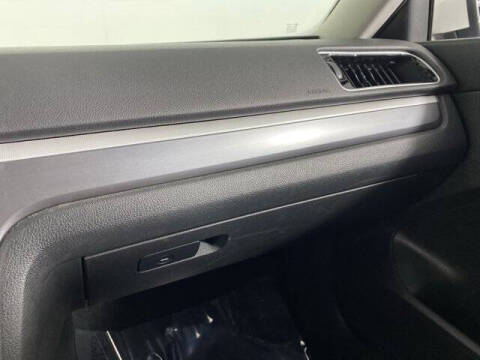 2017 Volkswagen Passat 1.8T R-Line