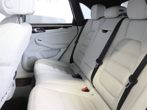 2020 Porsche Macan Turbo