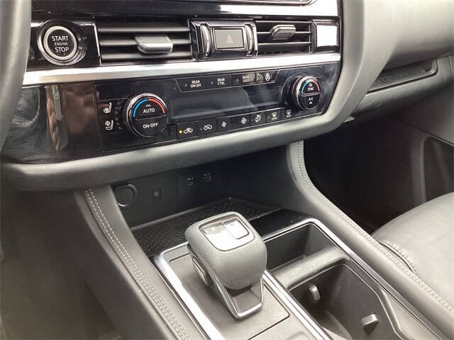 2023 Nissan Pathfinder Platinum