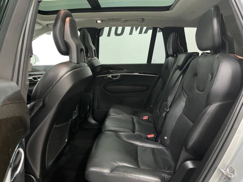 2018 Volvo XC90 T6 Momentum