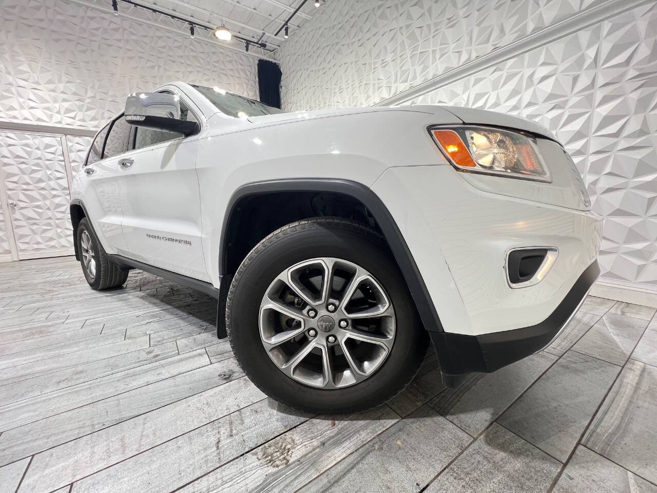 2014 Jeep Grand Cherokee Limited photo 9