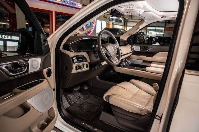 2023 Lincoln Navigator L Reserve