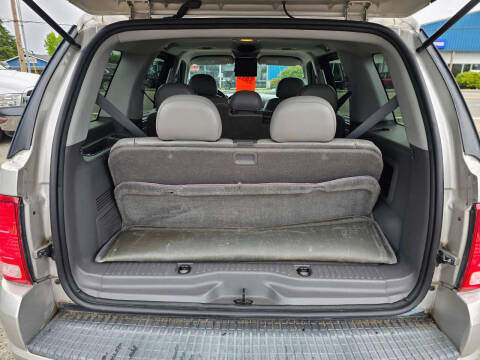 2004 Ford Explorer XLT