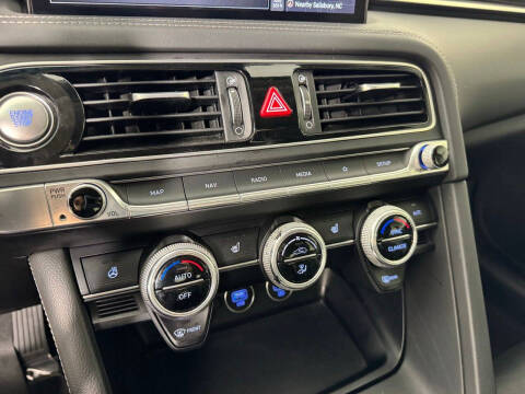 2023 Genesis G70