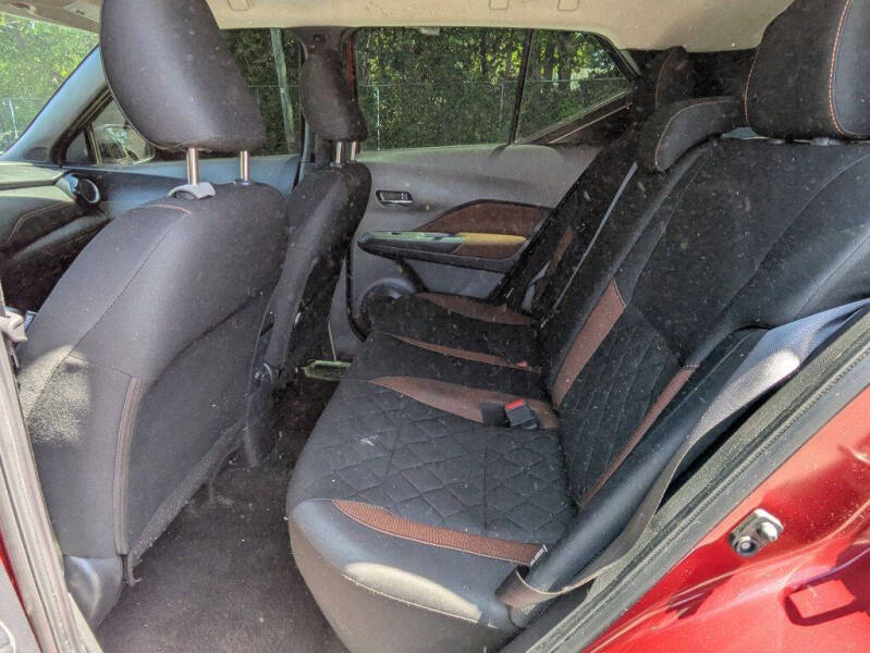 2020 Nissan Kicks SR