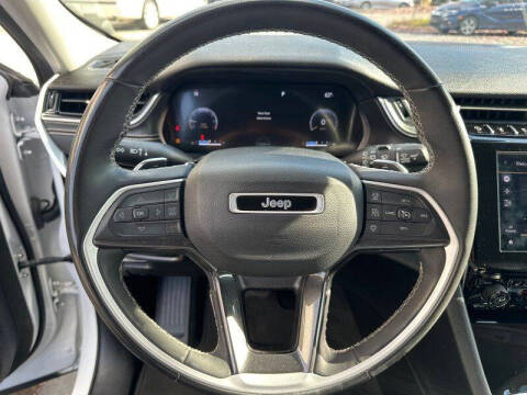 2023 Jeep Grand Cherokee Laredo