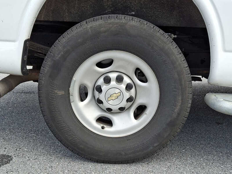 2024 Chevrolet Express 2500