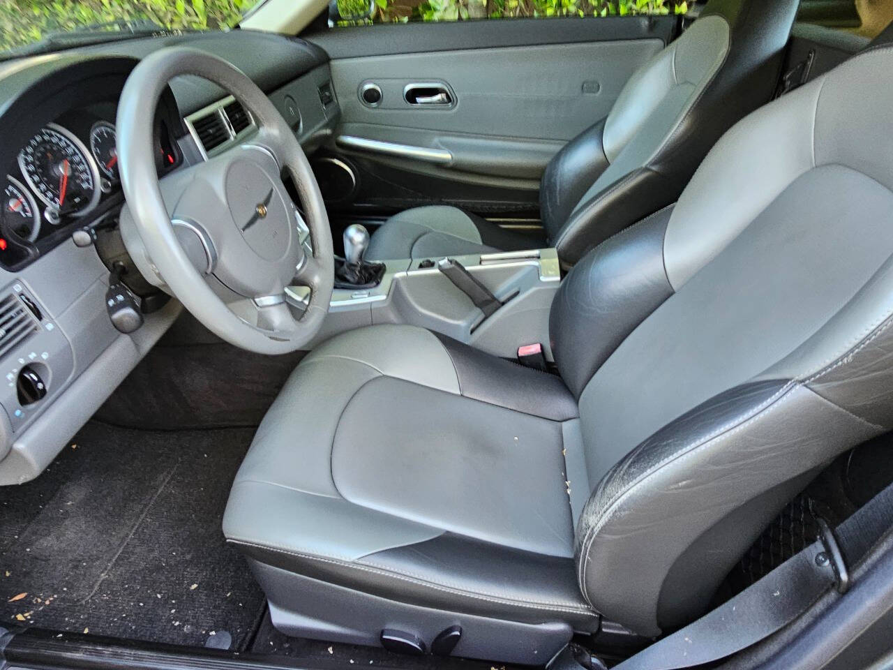 2005 Chrysler Crossfire 31