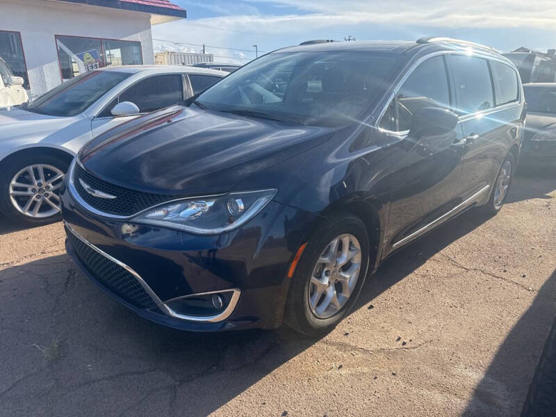 2017 Chrysler Pacifica Touring-L