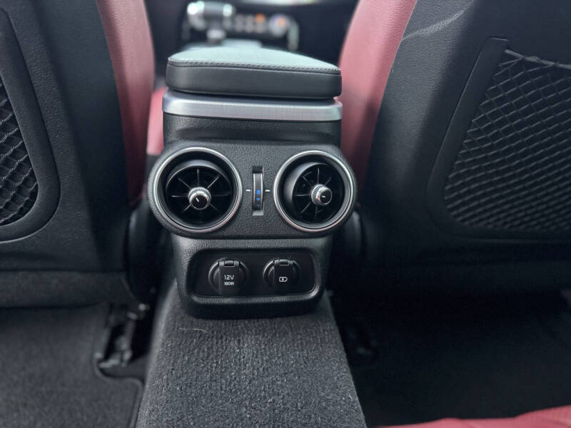 2022 Kia Stinger GT1