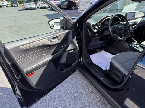 2021 Ford Escape SE