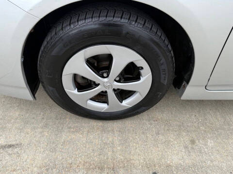 2013 Toyota Prius Two