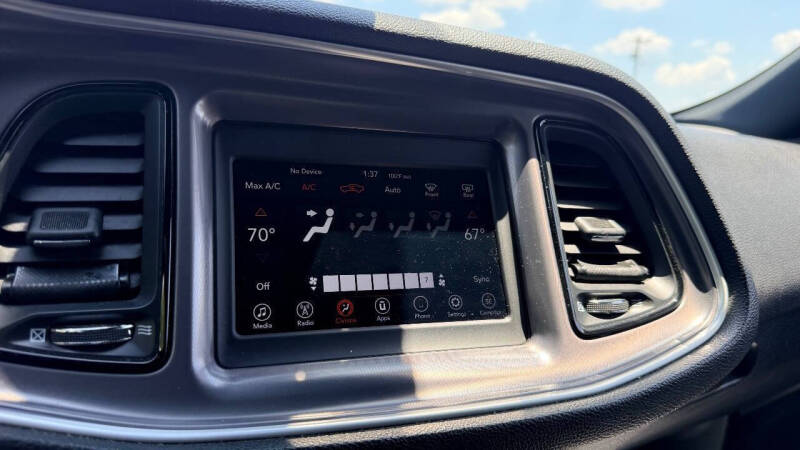 2020 Dodge Challenger SXT