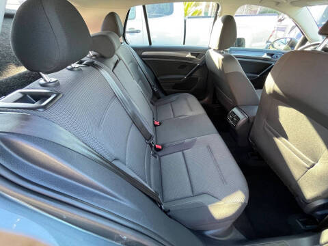 2019 Volkswagen e-Golf SE