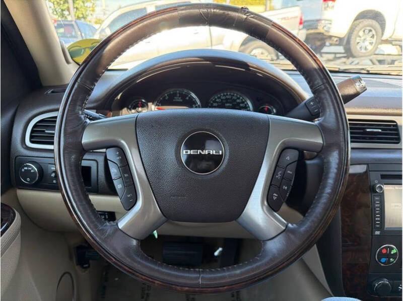 2013 GMC Yukon XL Denali