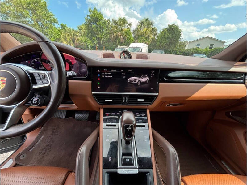 2022 Porsche Cayenne