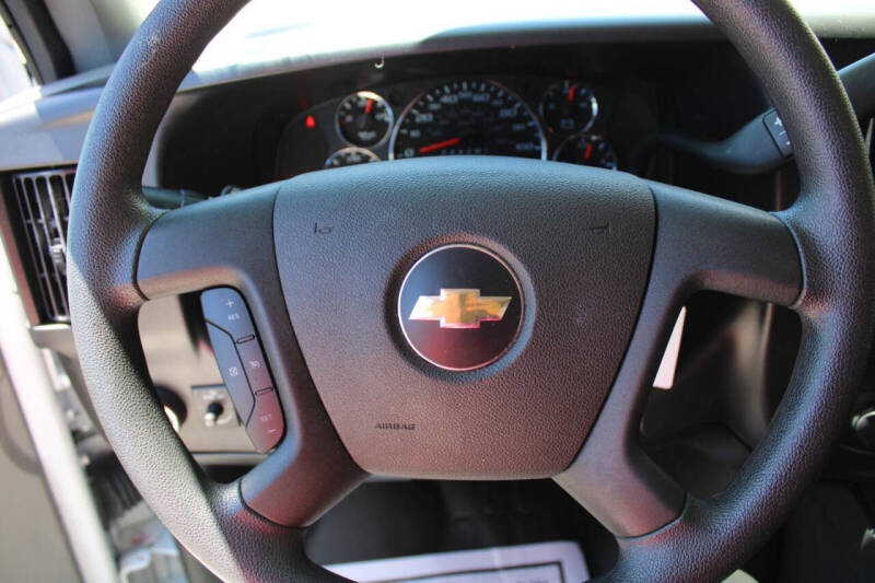 2024 Chevrolet Express 2500