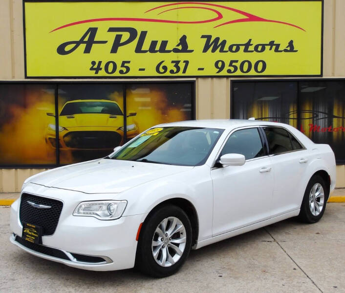 2015 Chrysler 300 Limited's photo