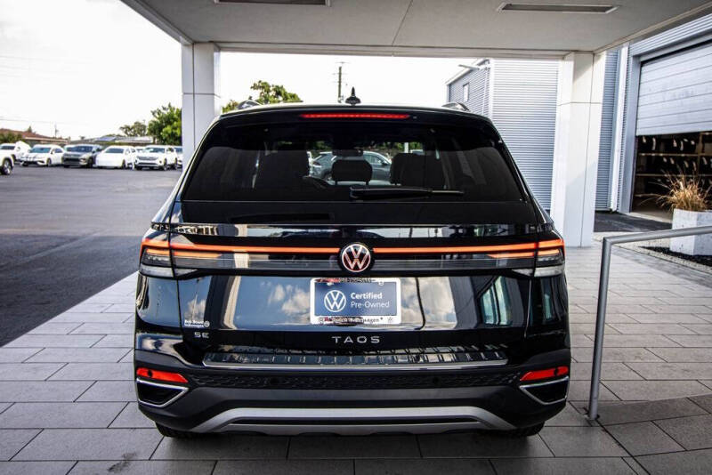 2025 Volkswagen Taos SE
