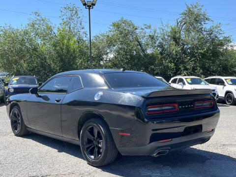 2015 Dodge Challenger SXT Plus