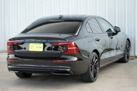 2024 Volvo S60 B5 Plus Black Edition