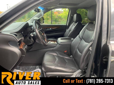 2019 Cadillac Escalade Luxury