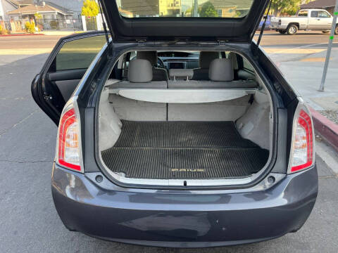 2013 Toyota Prius Three