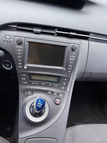 2010 Toyota Prius III