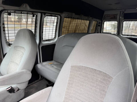 2010 Ford E-Series E-350 SD XLT