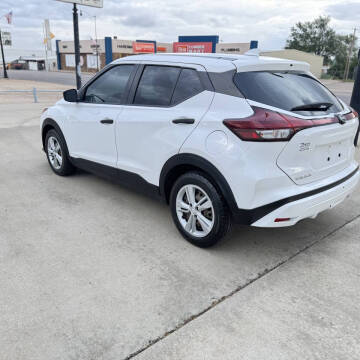 2023 Nissan Kicks S