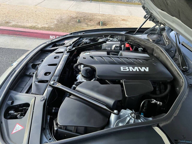 2011 BMW 5 Series 528i