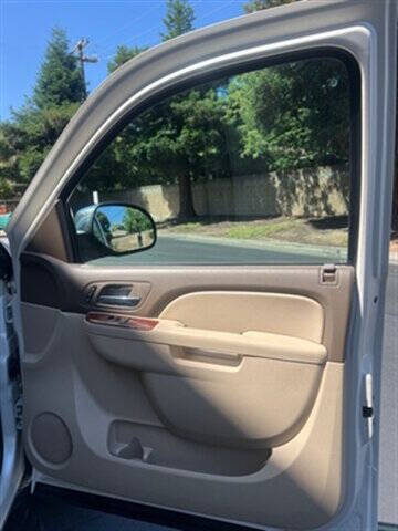 2014 Chevrolet Suburban LTZ