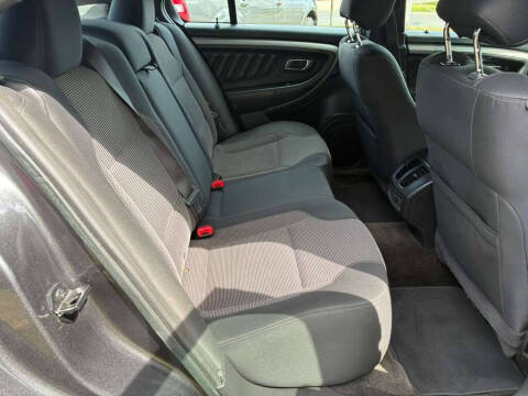 2015 Ford Taurus SEL