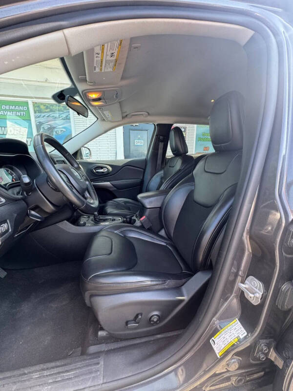 2019 Jeep Cherokee Latitude Plus