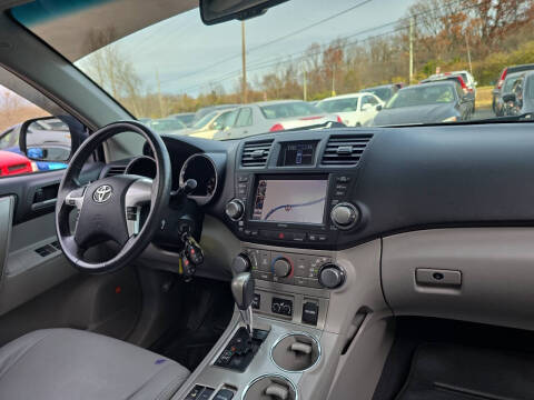 2012 Toyota Highlander SE