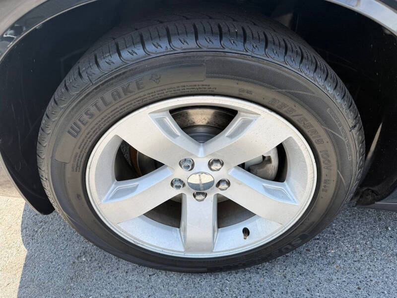 2013 Dodge Challenger SXT