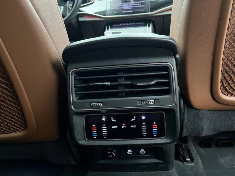 2022 Audi Q8 quattro Premium Plus 55 TFSI