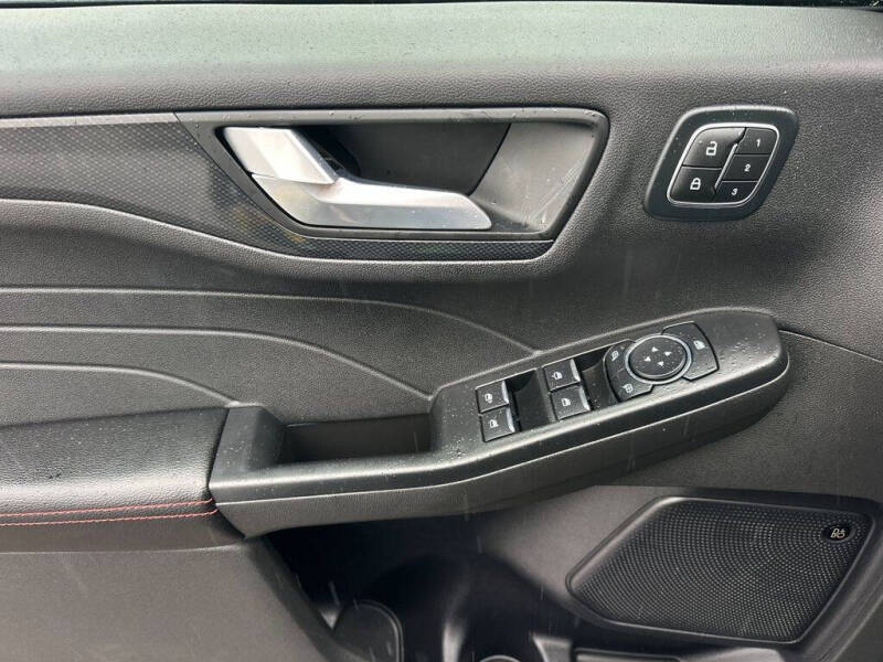 2024 Ford Escape ST-Line Elite