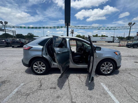 2022 Ford Edge Titanium
