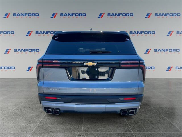 2024 Chevrolet Traverse LT