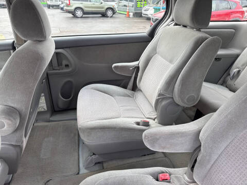 2007 Toyota Sienna LE 7-Passenger