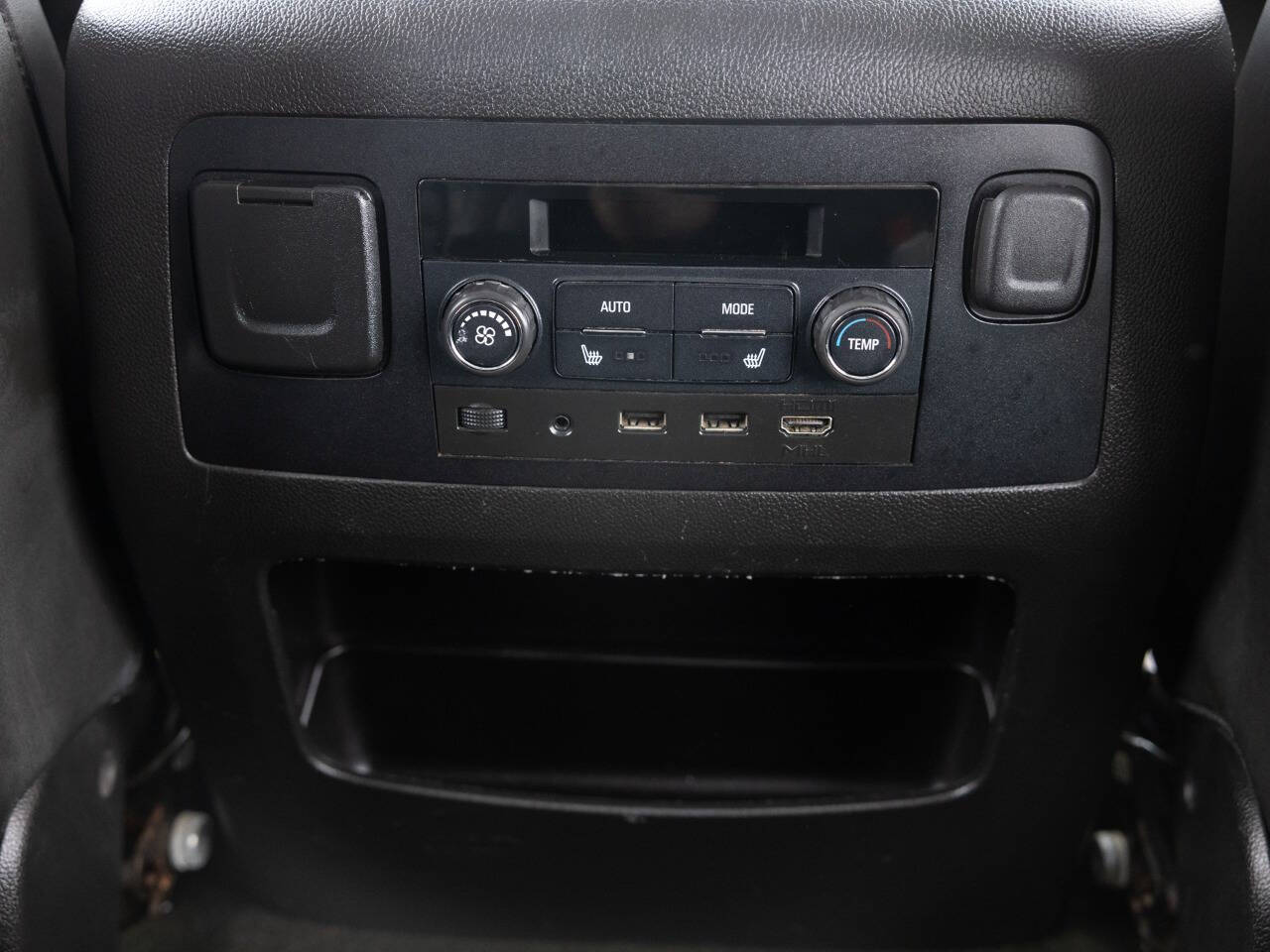Used Car 2017 Gmc Yukon Xl  Denali 4x4 4dr Suv For Sale Under $30,000 In Coal City, Illinois