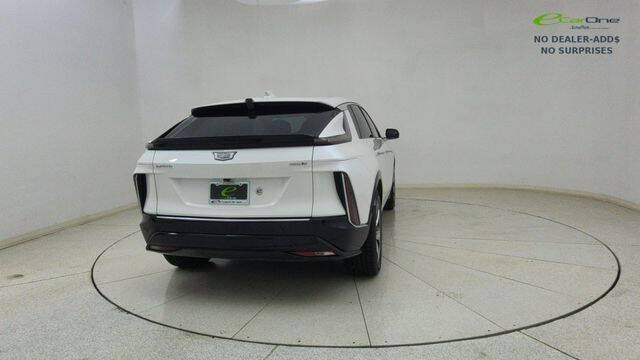 2024 Cadillac LYRIQ Tech