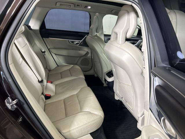 2017 Volvo V90 Cross Country T6