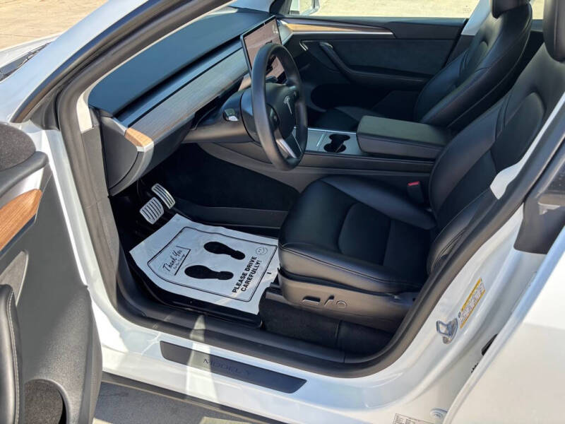 2023 Tesla Model Y Performance